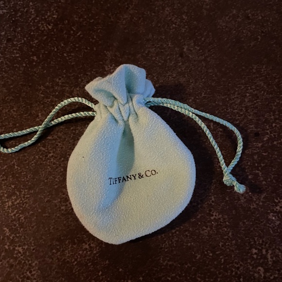 Authentic Tiffany and Co. light blue jewelry pouch - Picture 2 of 6